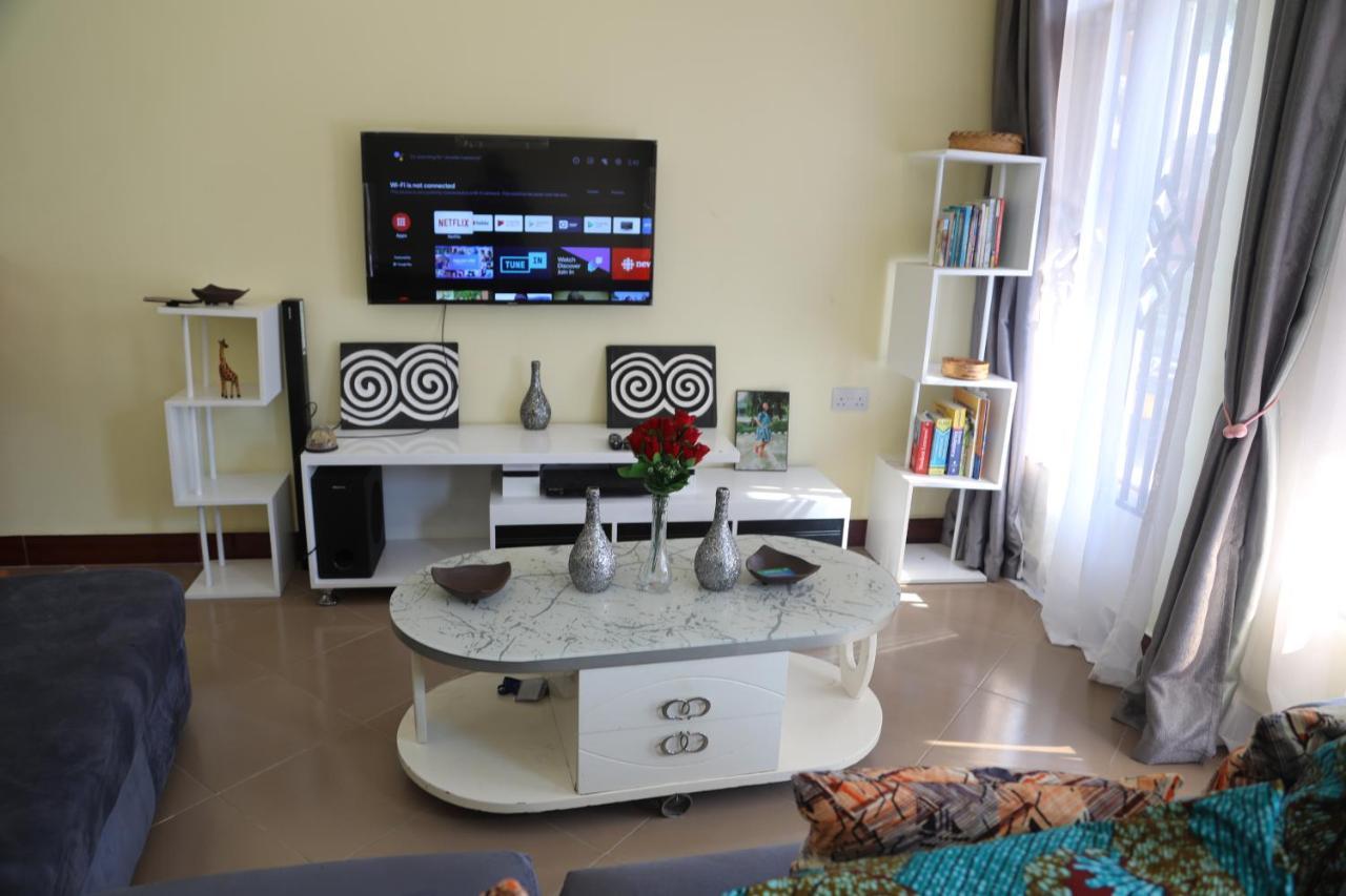 Pearl Lulu Modern Bnb Homestay Dar es Salaam Eksteriør billede