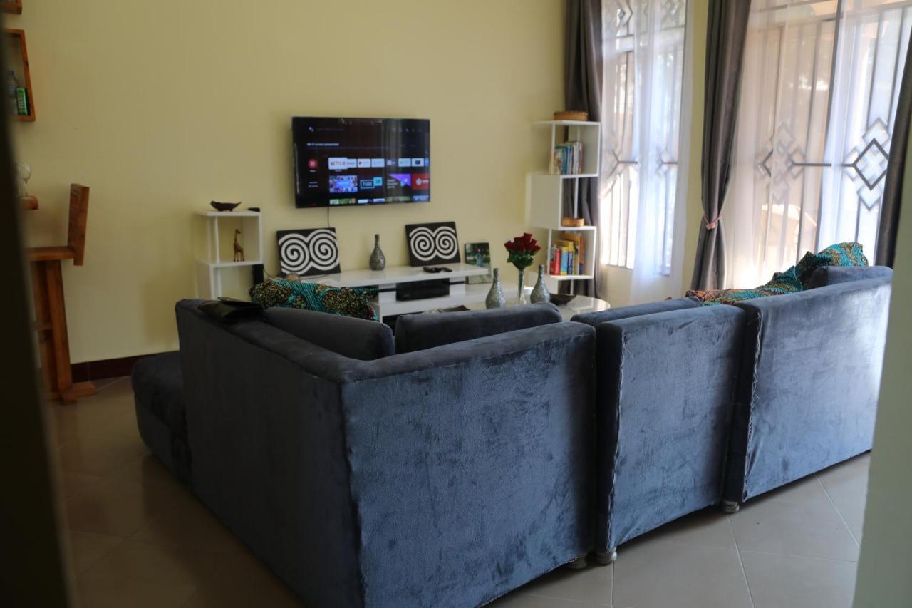 Pearl Lulu Modern Bnb Homestay Dar es Salaam Eksteriør billede