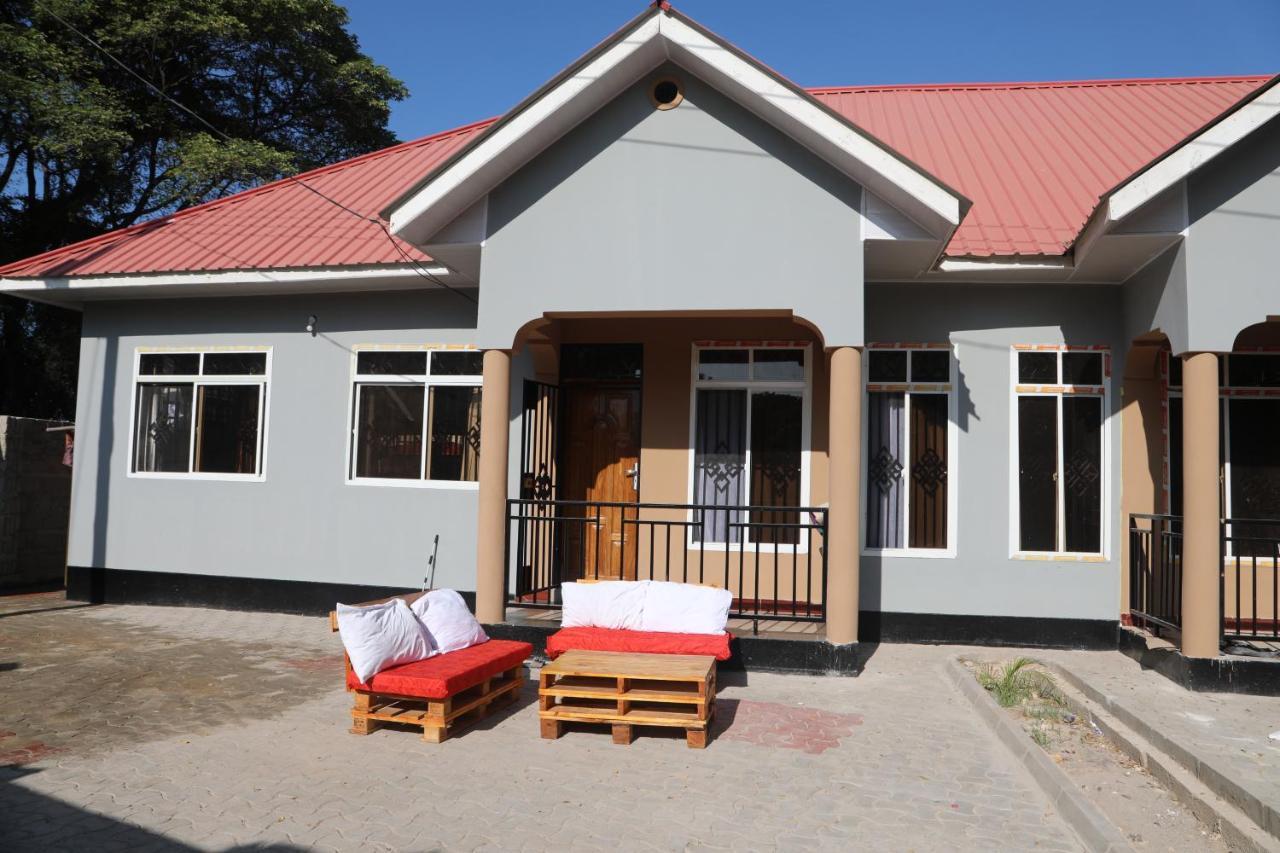 Pearl Lulu Modern Bnb Homestay Dar es Salaam Eksteriør billede