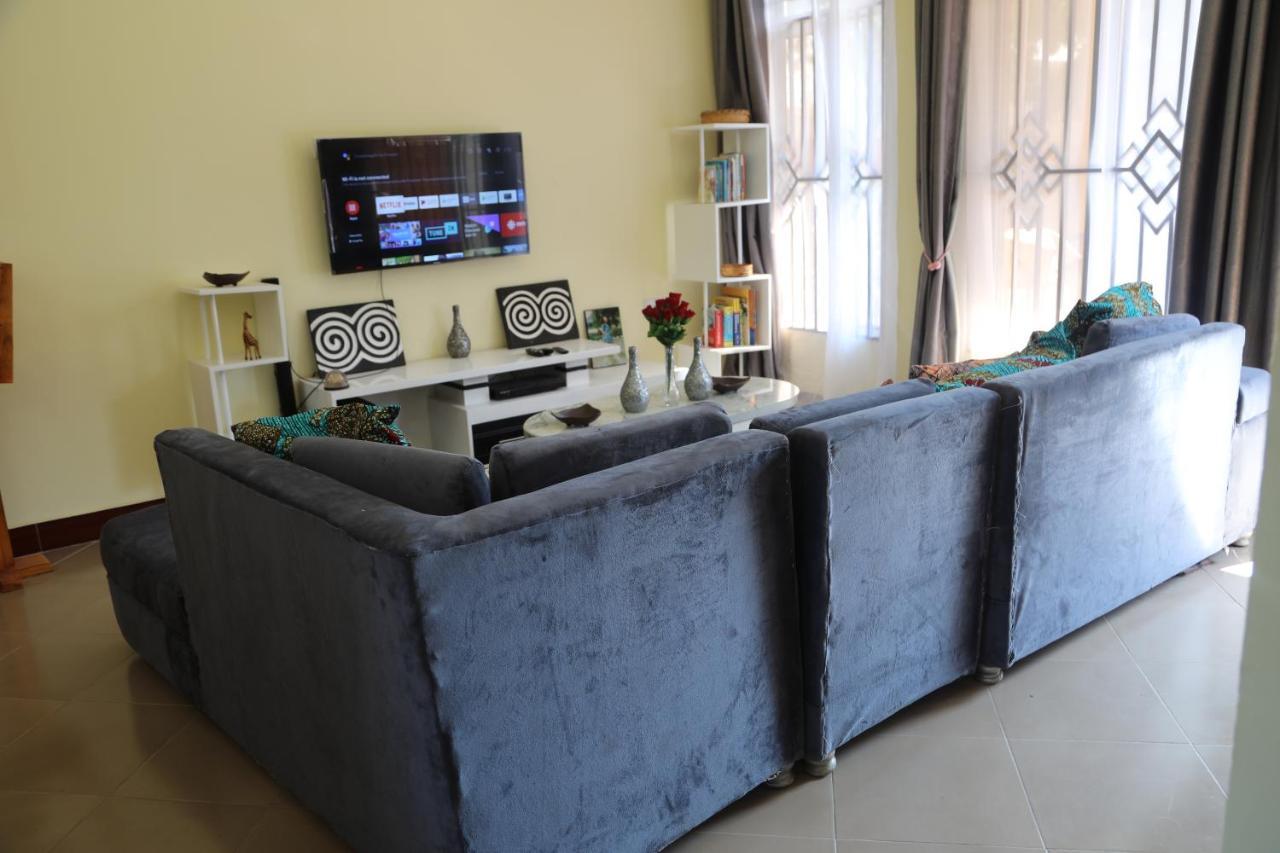 Pearl Lulu Modern Bnb Homestay Dar es Salaam Eksteriør billede