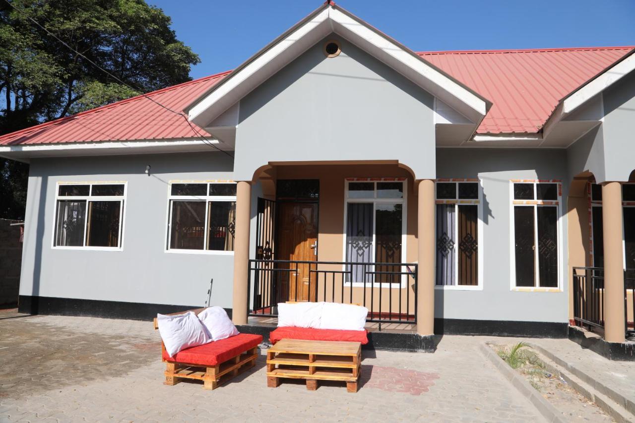 Pearl Lulu Modern Bnb Homestay Dar es Salaam Eksteriør billede